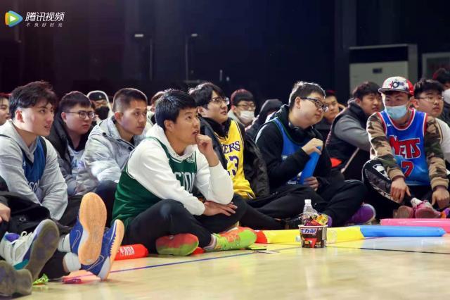 九游体育官网-凭热血争“衣”席之地 NBA全明星不只在大屏幕上演